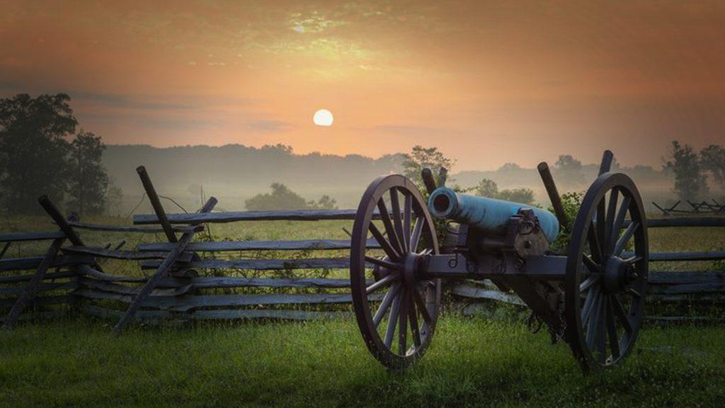 Gettysburg Battlefield - Historic Trails and Blue Ridge Mountains