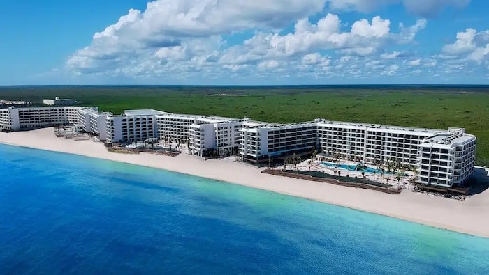 5 Reasons to Book Hilton Cancun All-Inclusive